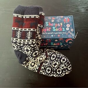 Slippe socks size M (11-133    NWT